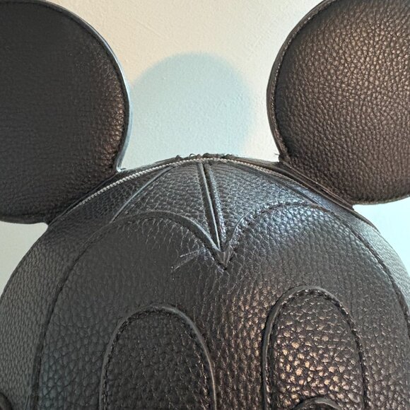 Limited Edition Danielle Nicole 3-D Mickey Mouse Crossbody - Picture 9 of 10